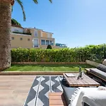 3-Br Apartment With Private Pool & Sea View