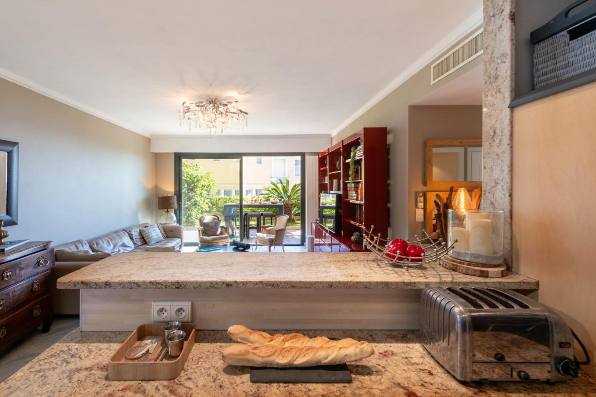 3-br With Private Pool & Sea View *