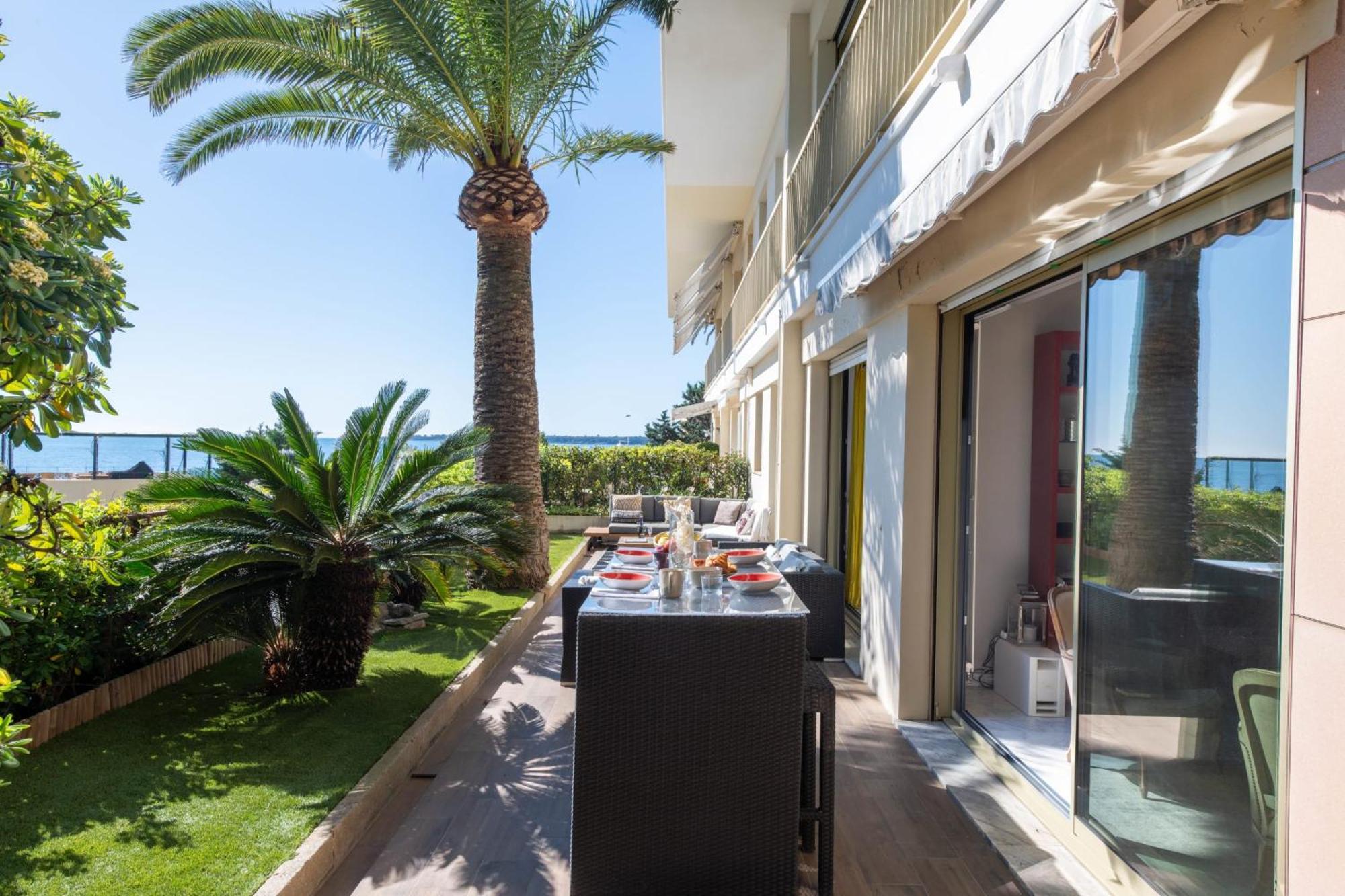 3-br With Private Pool & Sea View *