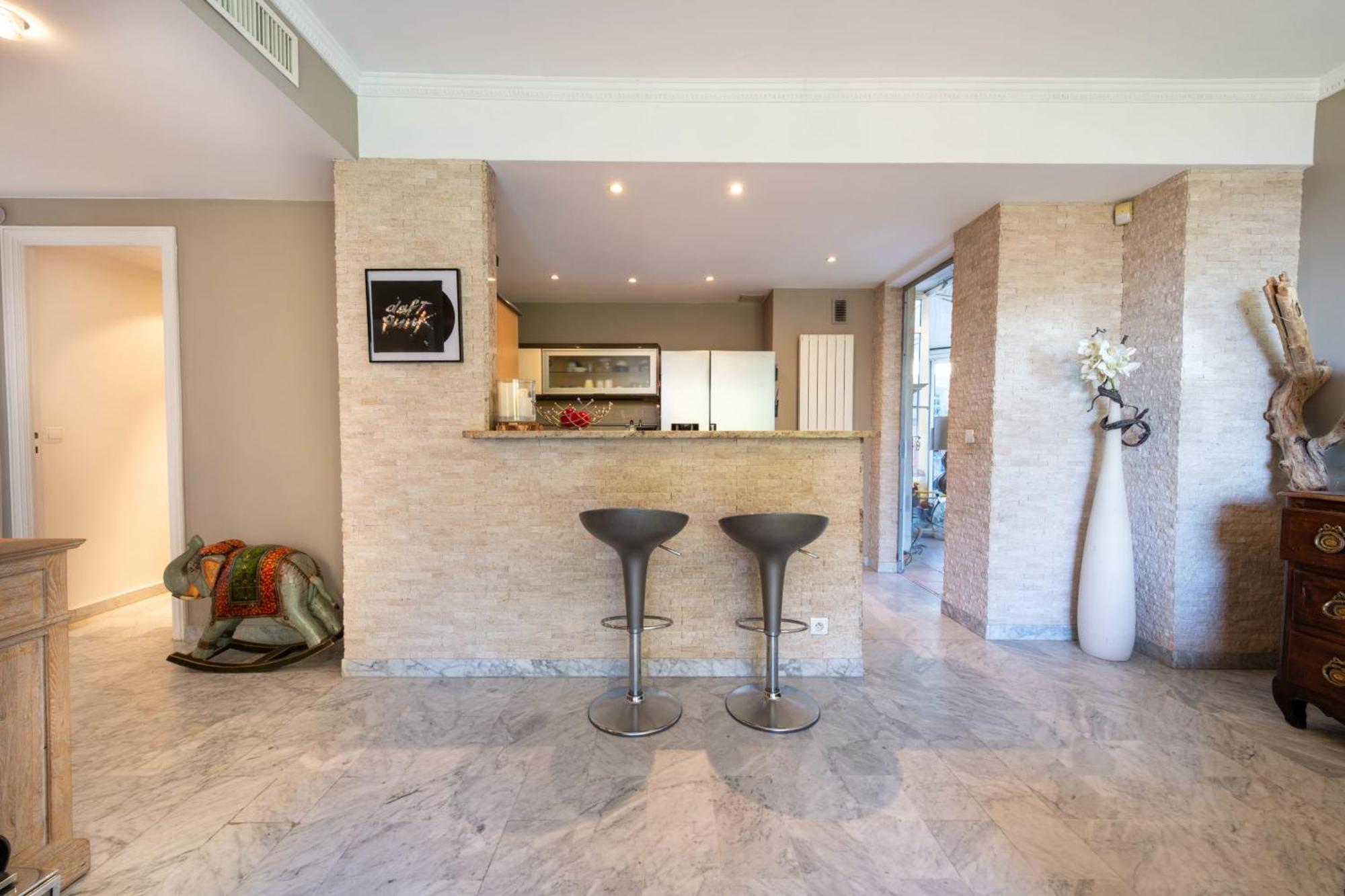 3-br With Private Pool & Sea View *
